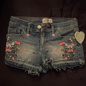 Jordache denim shorts, size 7, girls, embroidered NWT